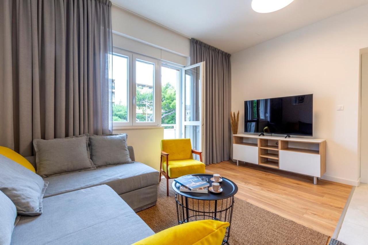 Split Luxury Suite Exterior photo